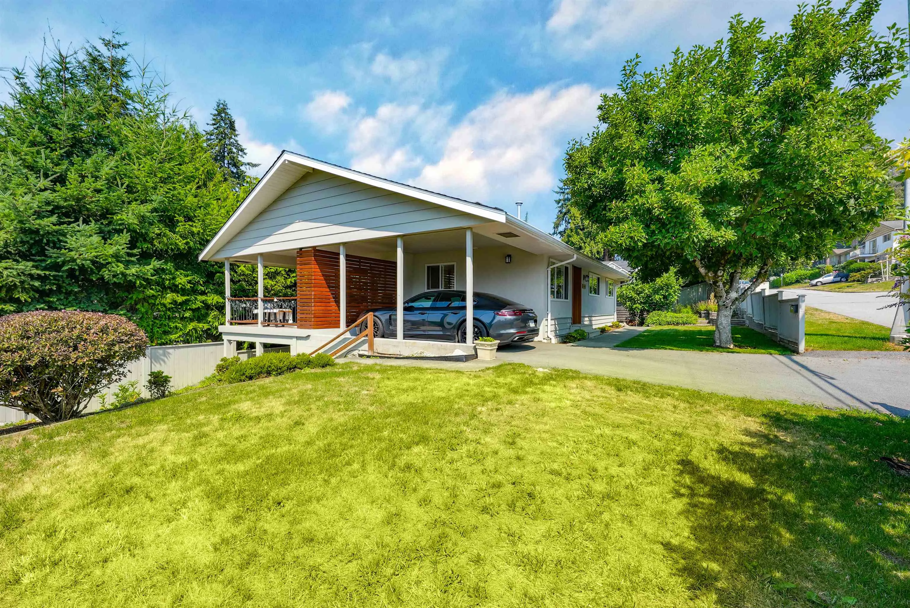 3277 Chesterfield Avenue