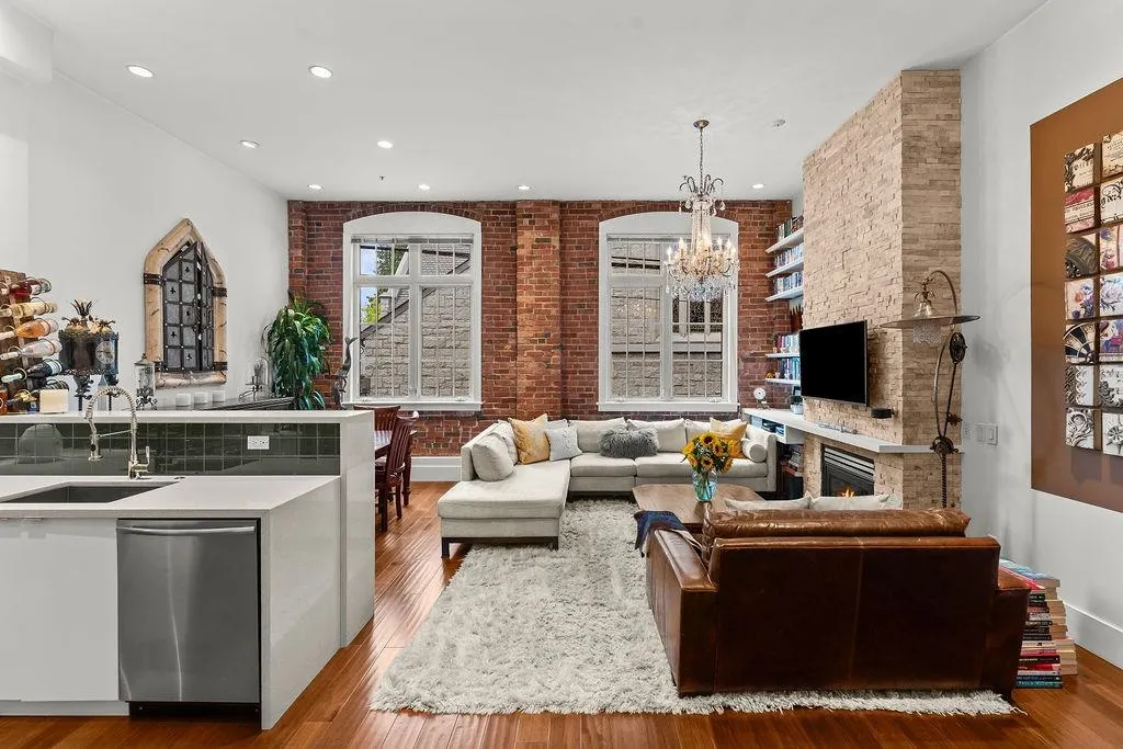 1811 W 16th Avenue #104