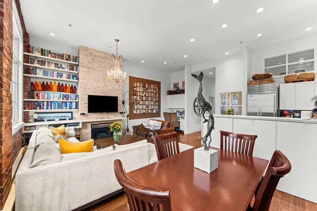 1811 W 16th Avenue #104