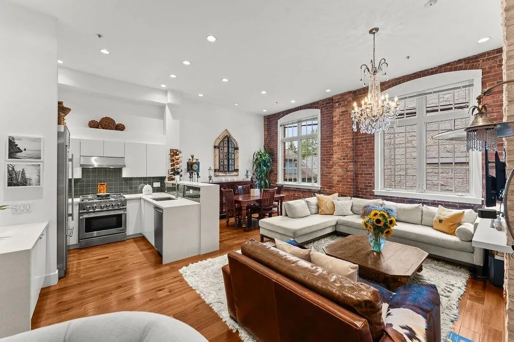 1811 W 16th Avenue #104