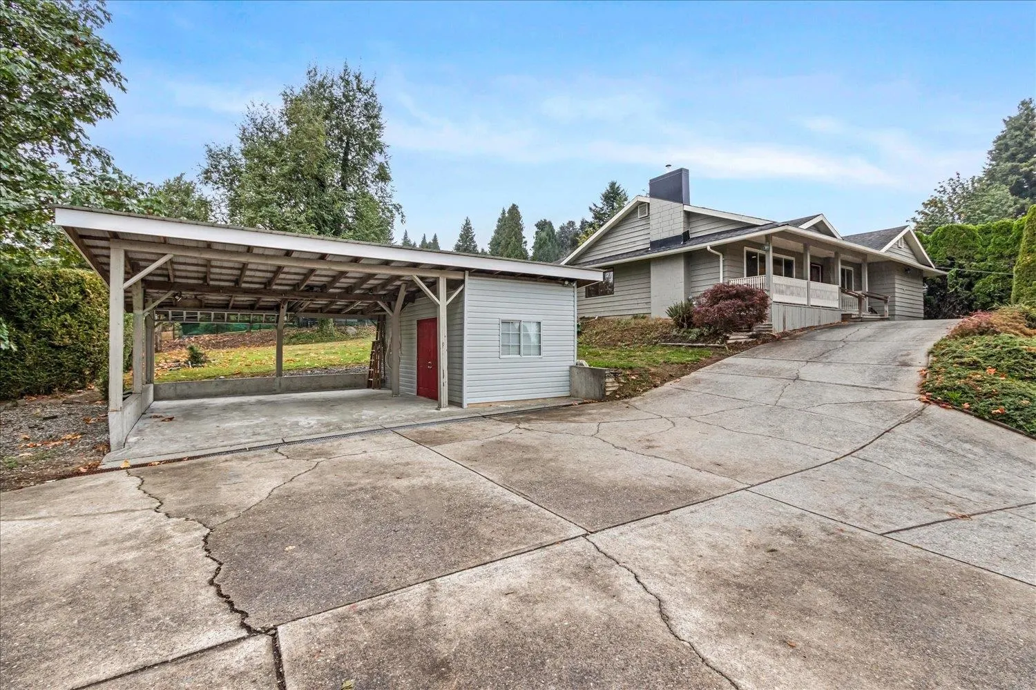 9951 Hillcrest Drive