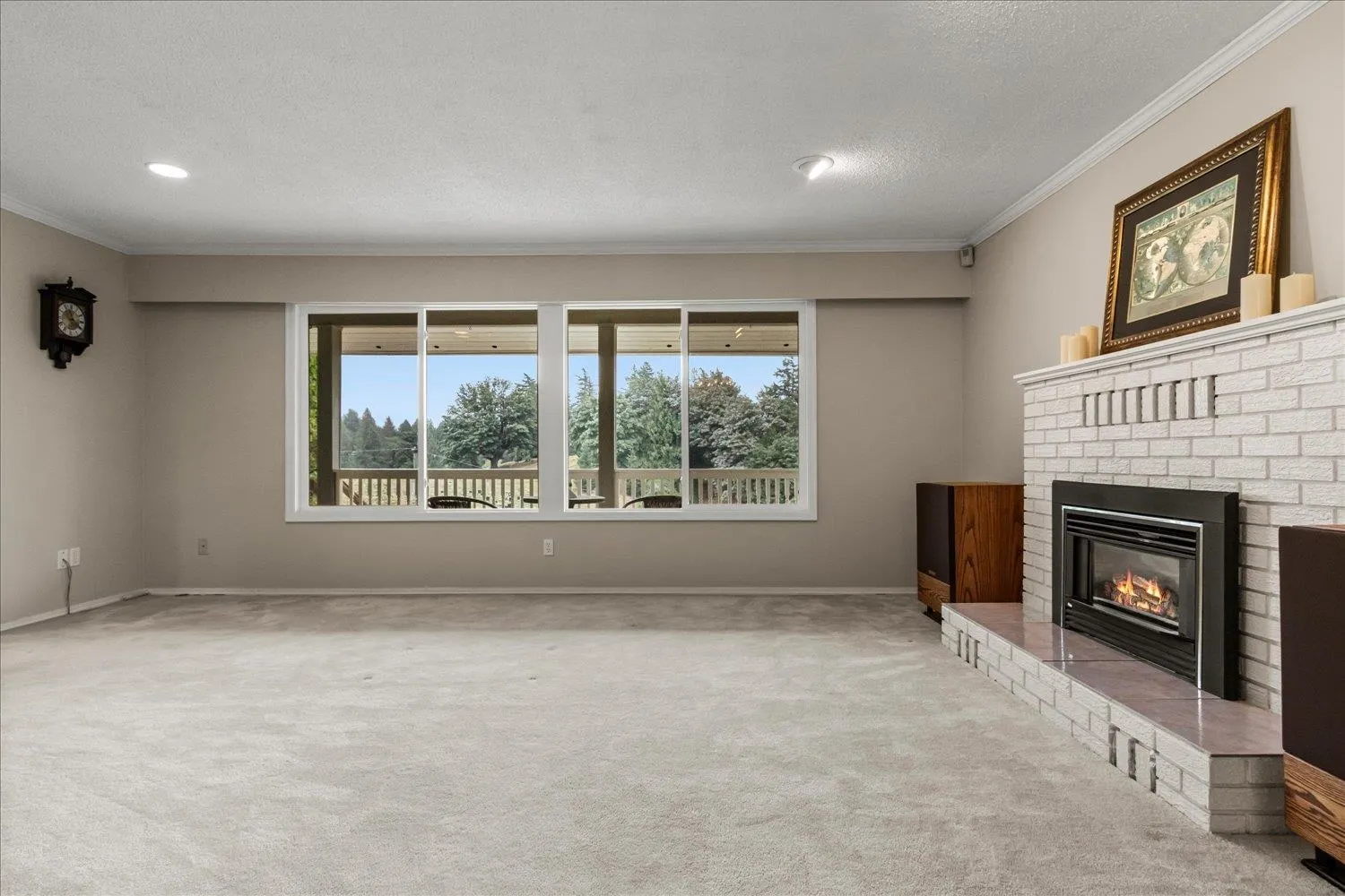 9951 Hillcrest Drive
