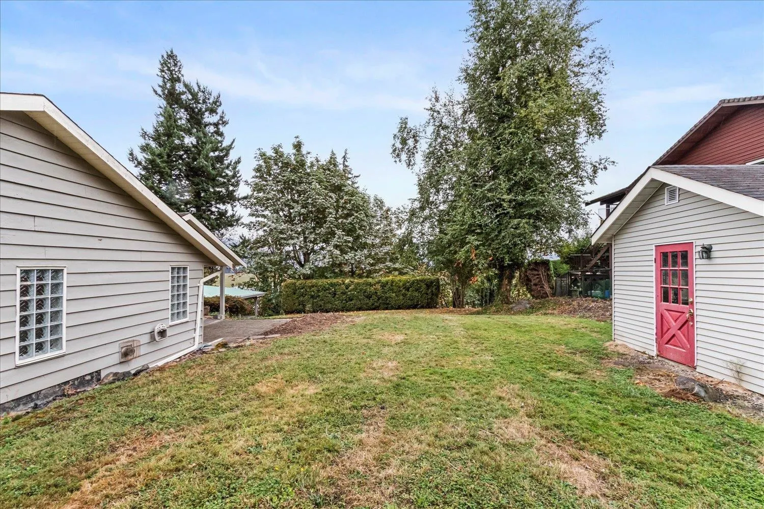 9951 Hillcrest Drive