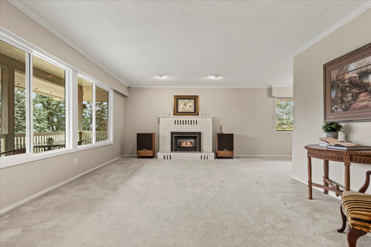 9951 Hillcrest Drive