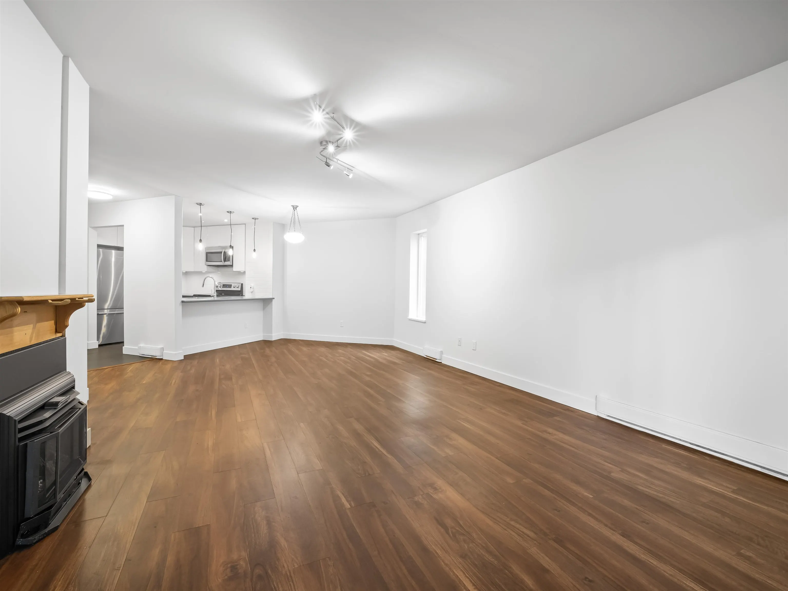 3191 Mountain Highway #105