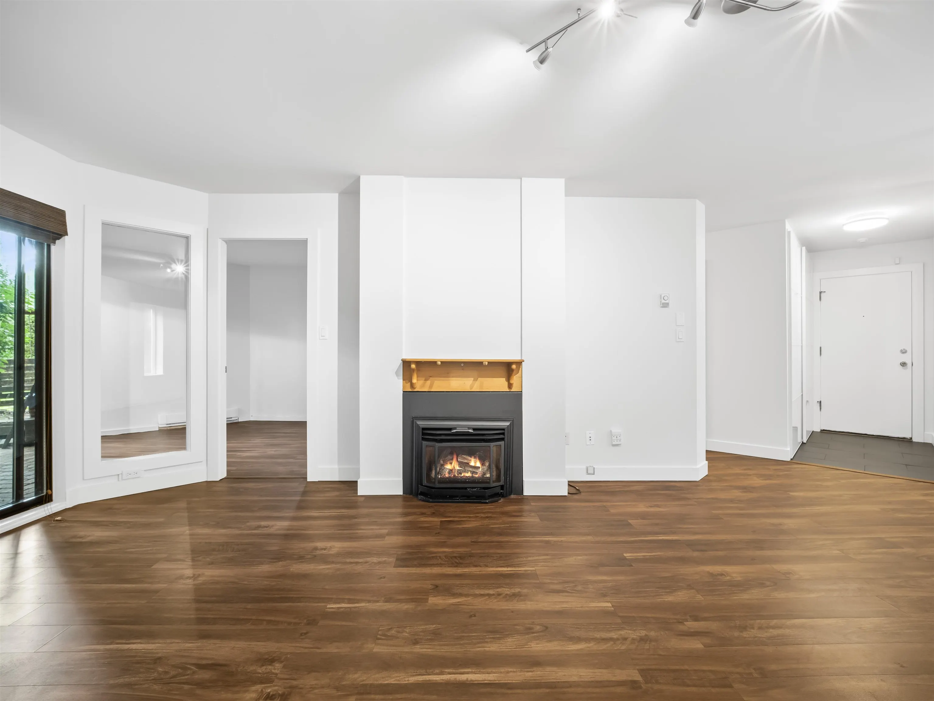 3191 Mountain Highway #105