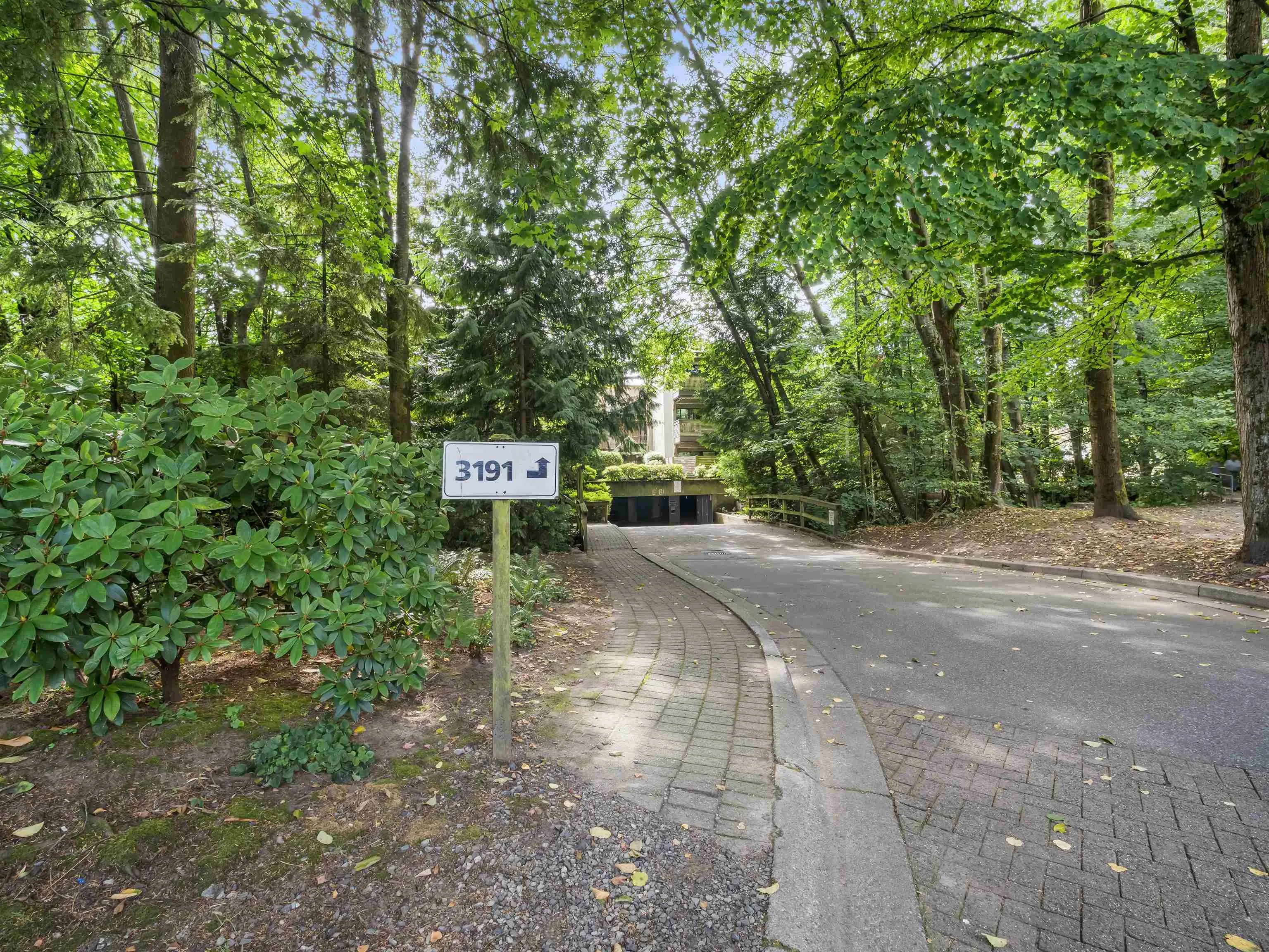 3191 Mountain Highway #105