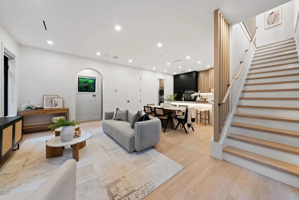 5038 Granville Street