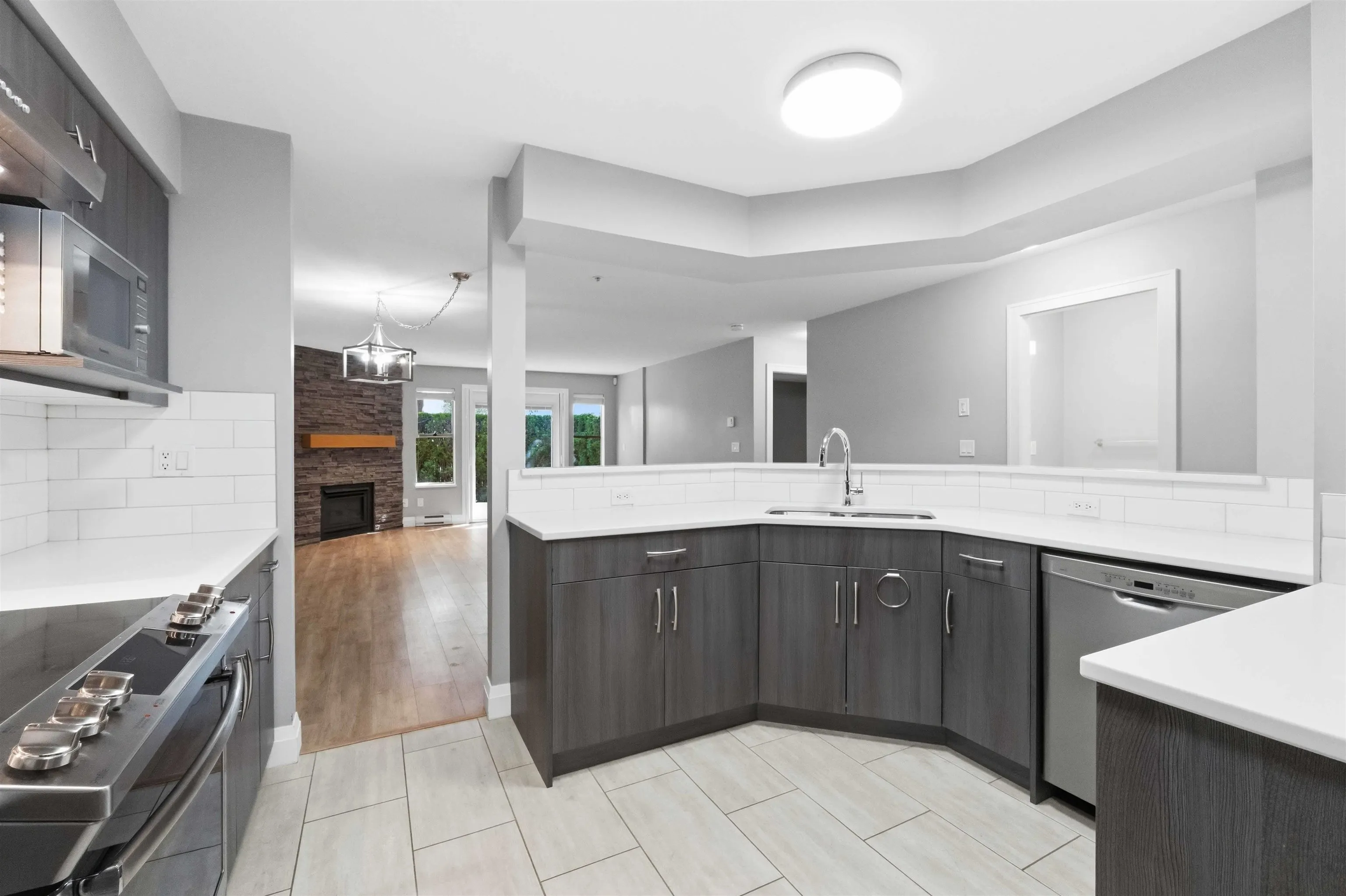 19160 119 Avenue #8