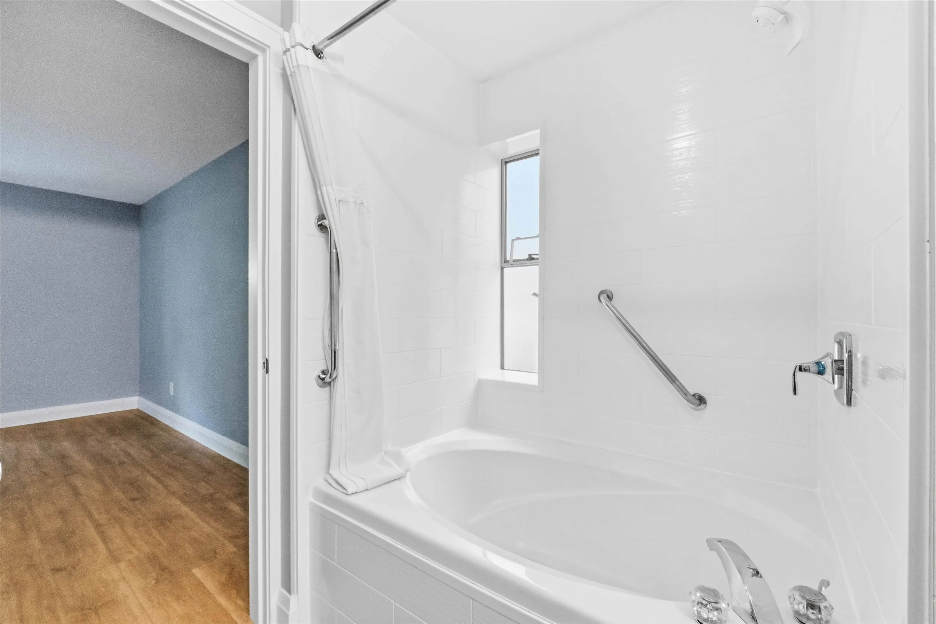 19160 119 Avenue #8