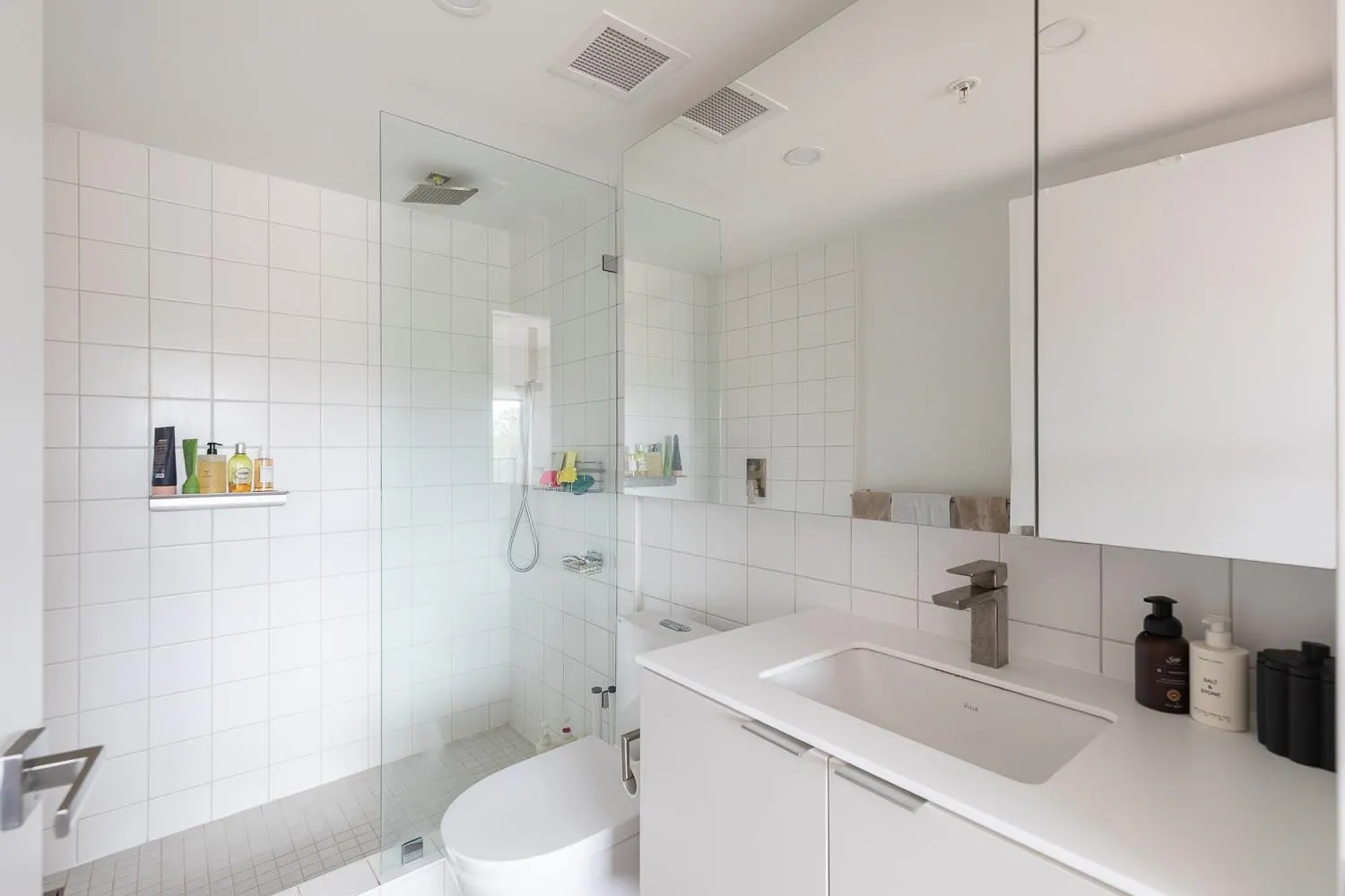 1120 E Georgia Street #321