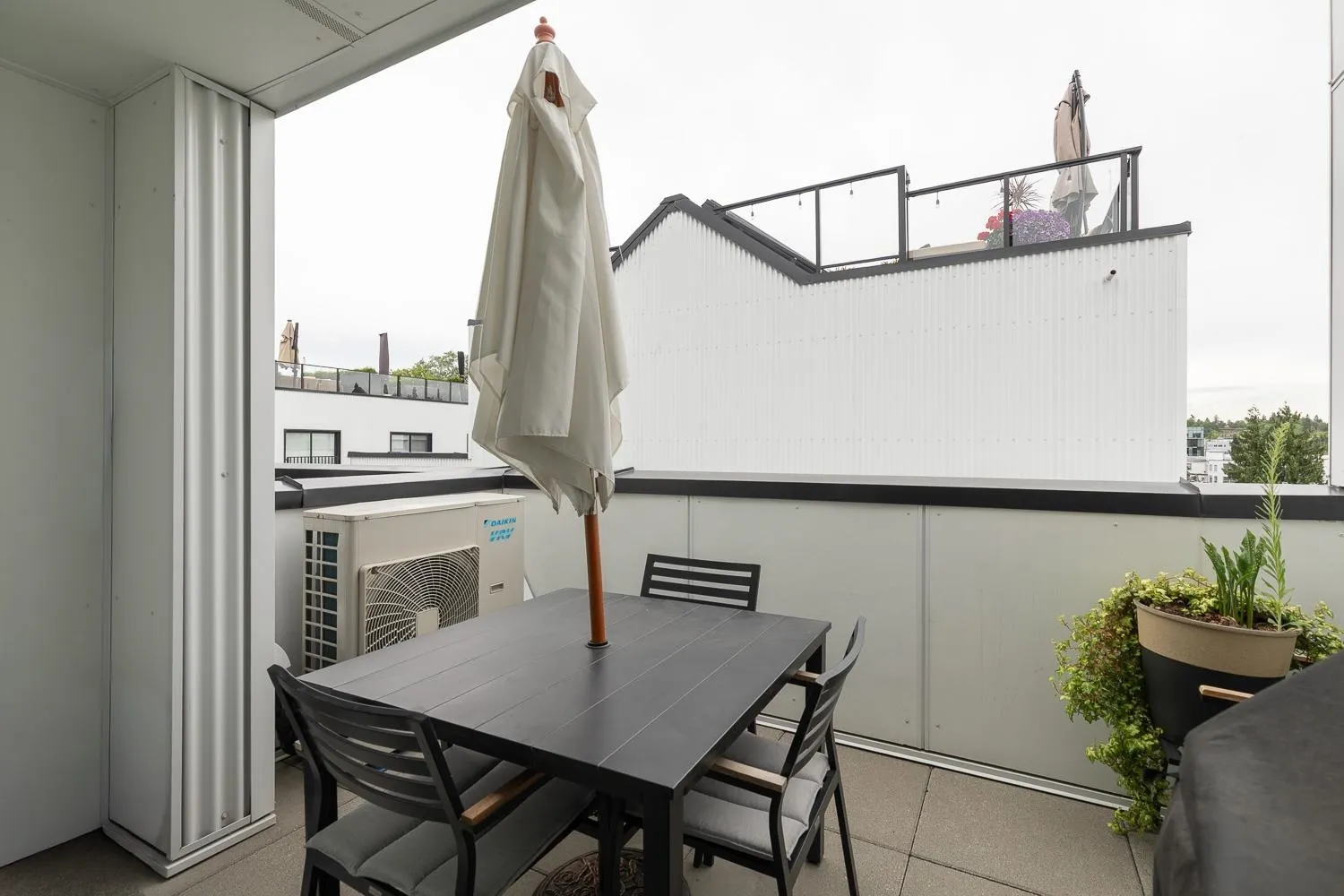 1120 E Georgia Street #321