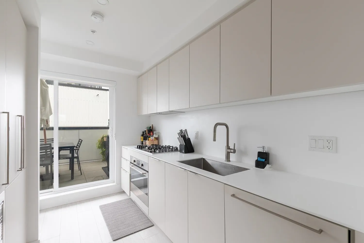1120 E Georgia Street #321
