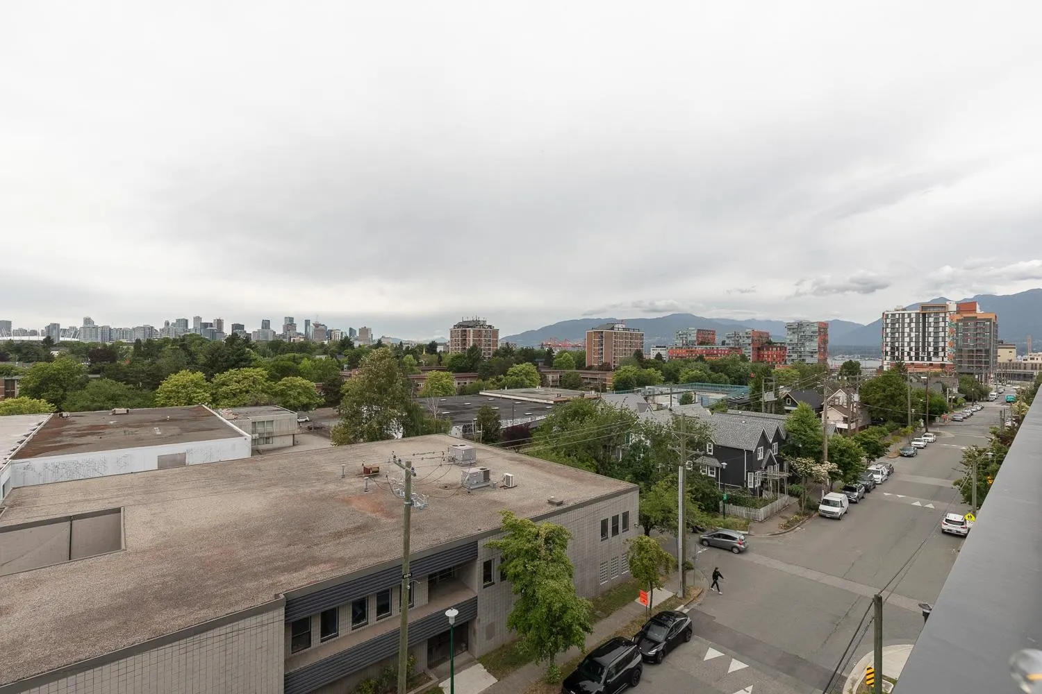 1120 E Georgia Street #321