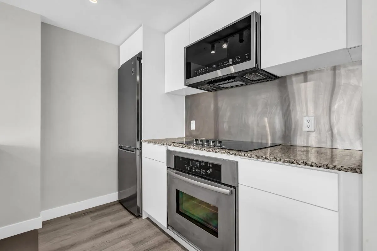 788 Hamilton Street #1805