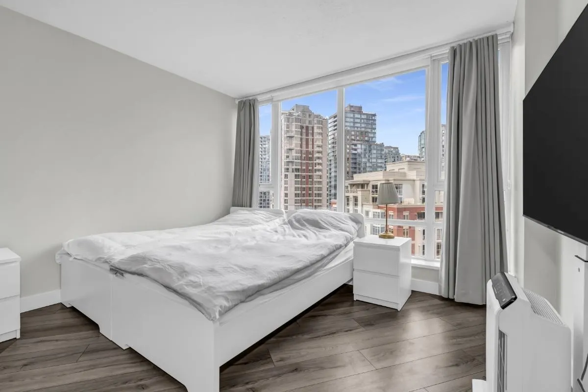 788 Hamilton Street #1805