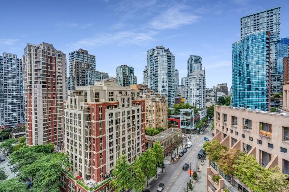 788 Hamilton Street #1805