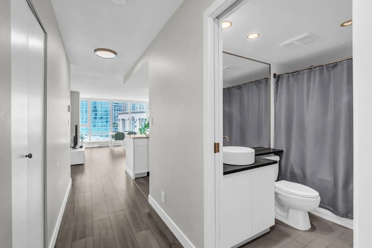 788 Hamilton Street #1805