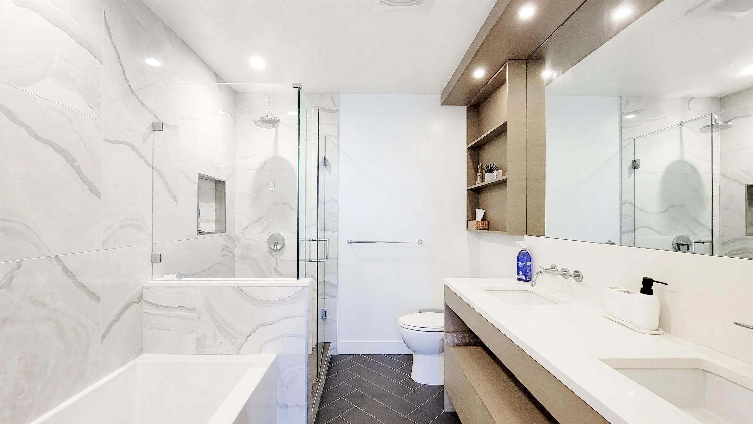 469 W King Edward Avenue #208