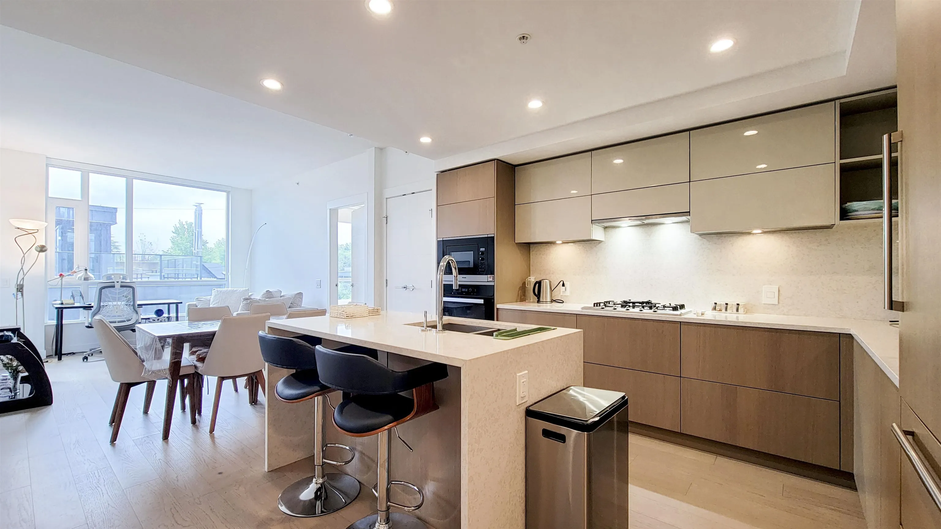 469 W King Edward Avenue #208