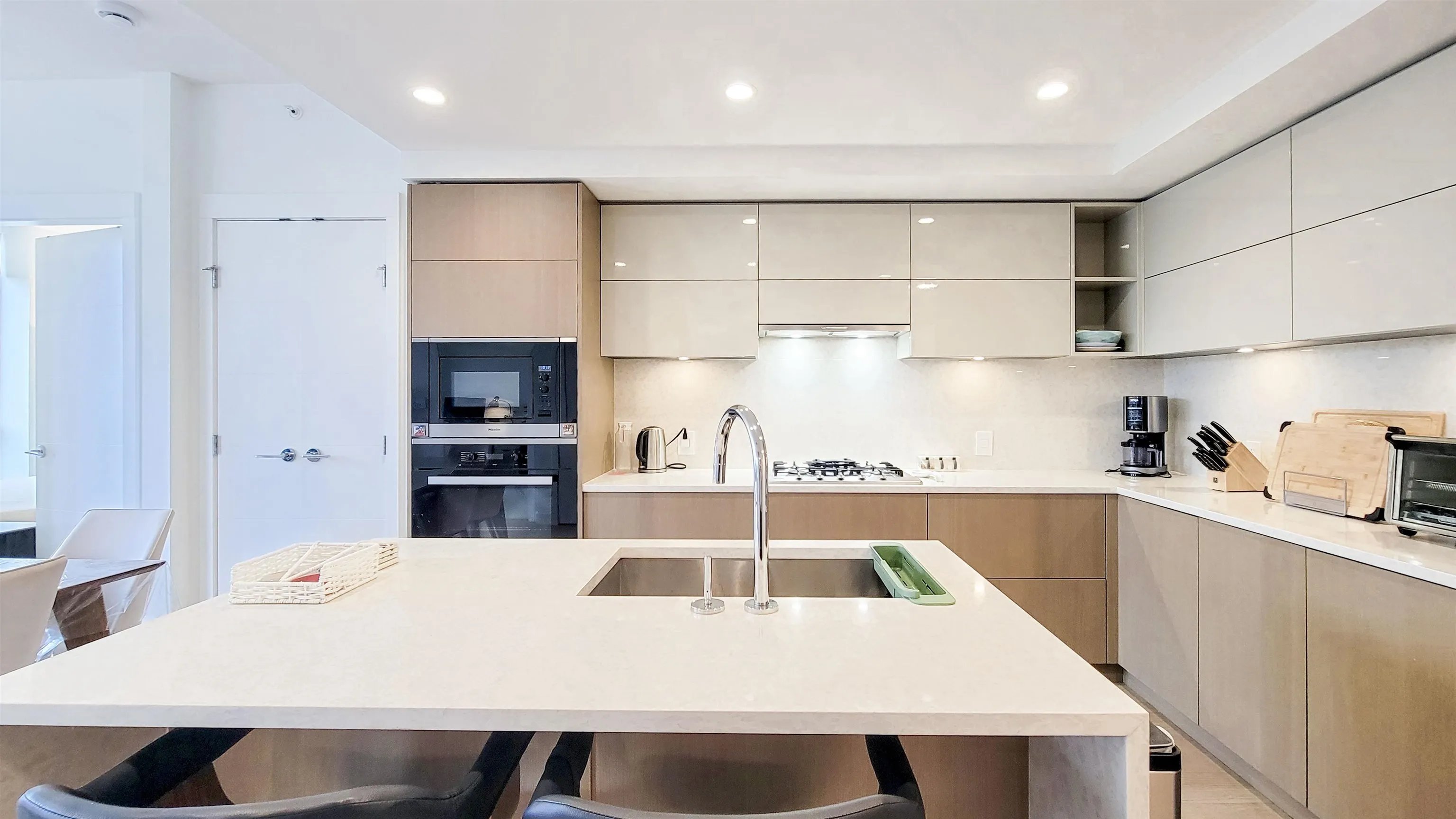 469 W King Edward Avenue #208