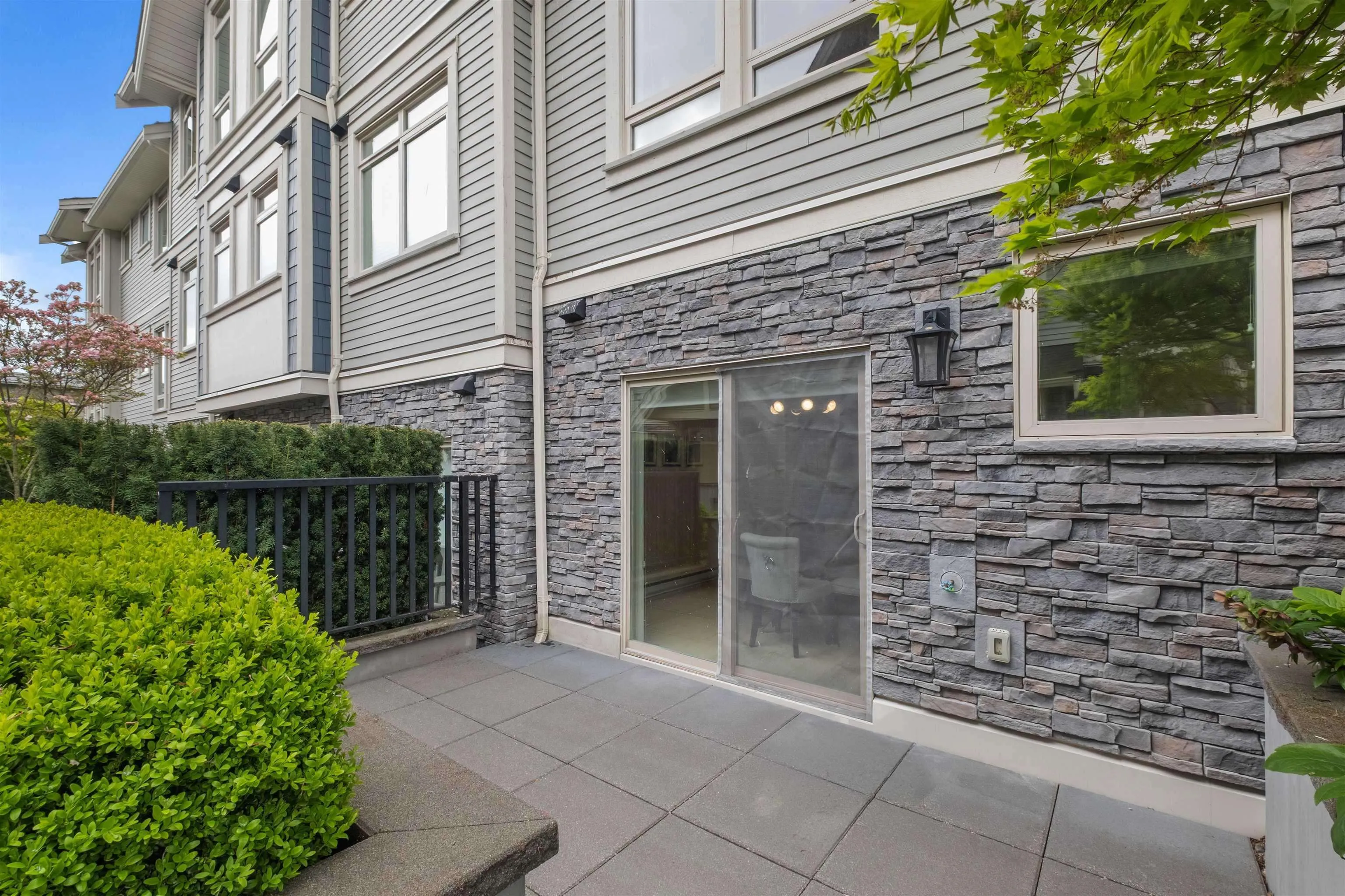 115 W Queens Road #5