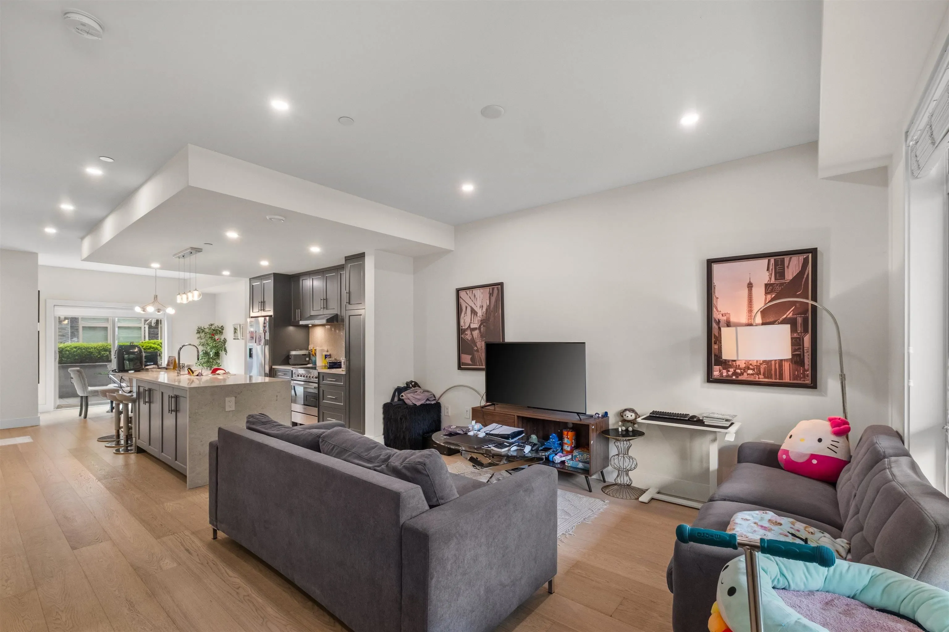 115 W Queens Road #5