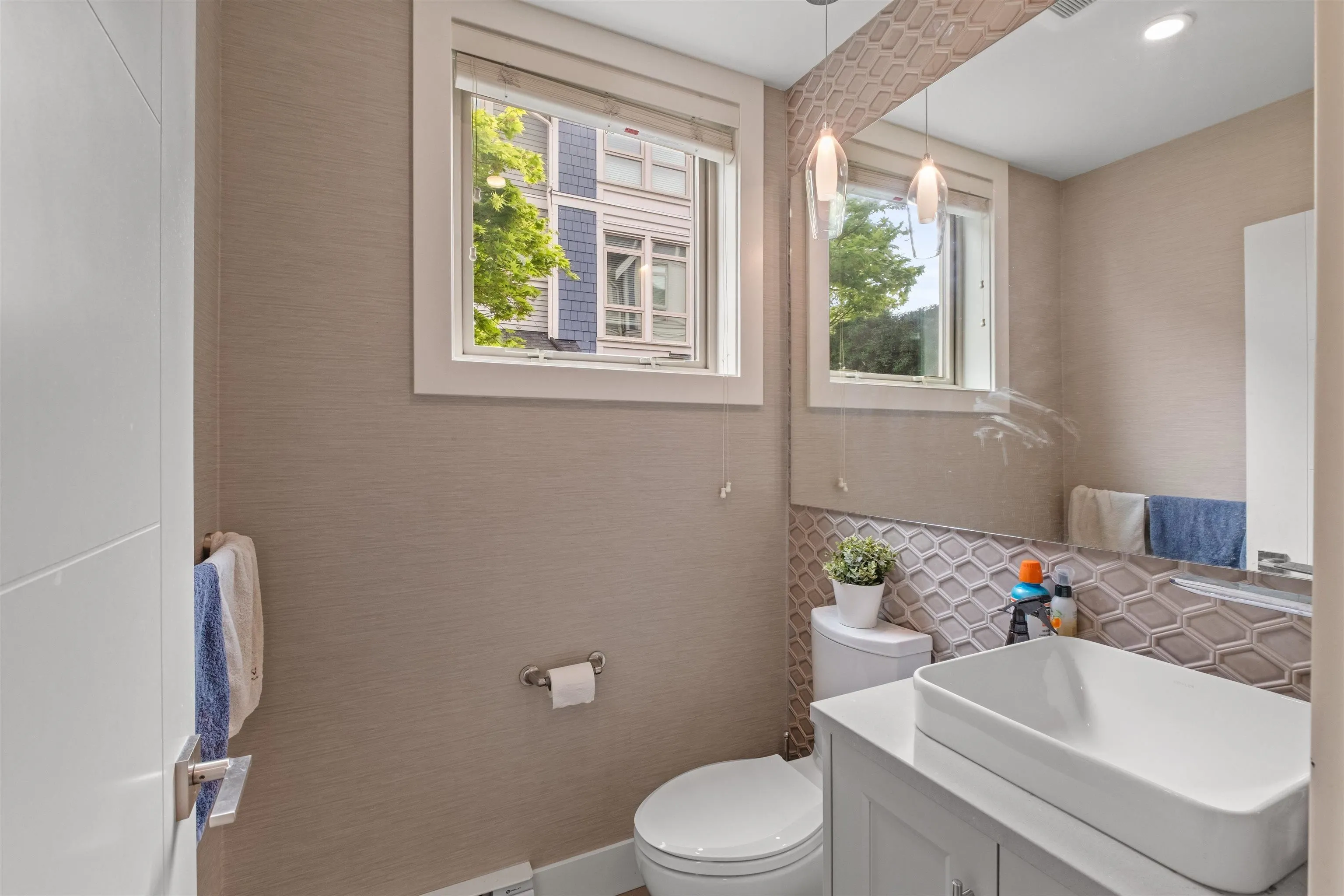 115 W Queens Road #5