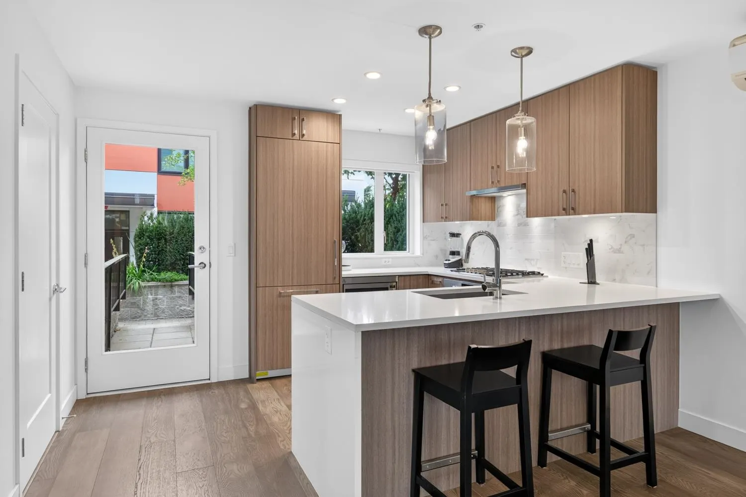 561 W 29th Avenue