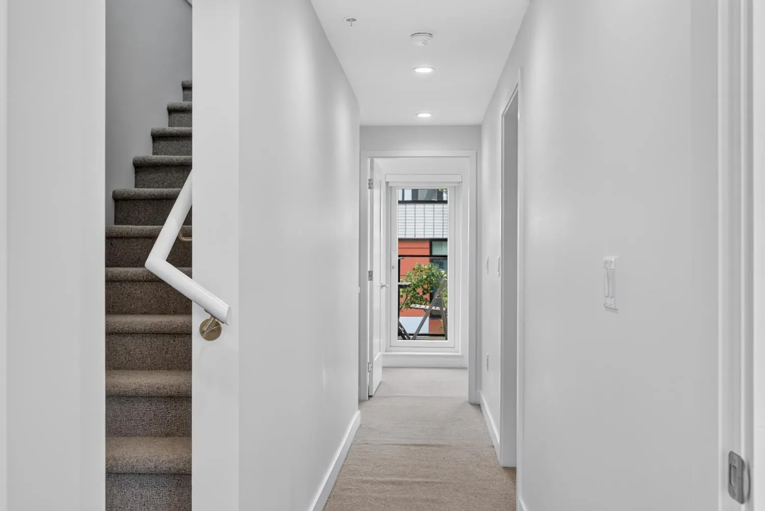 561 W 29th Avenue