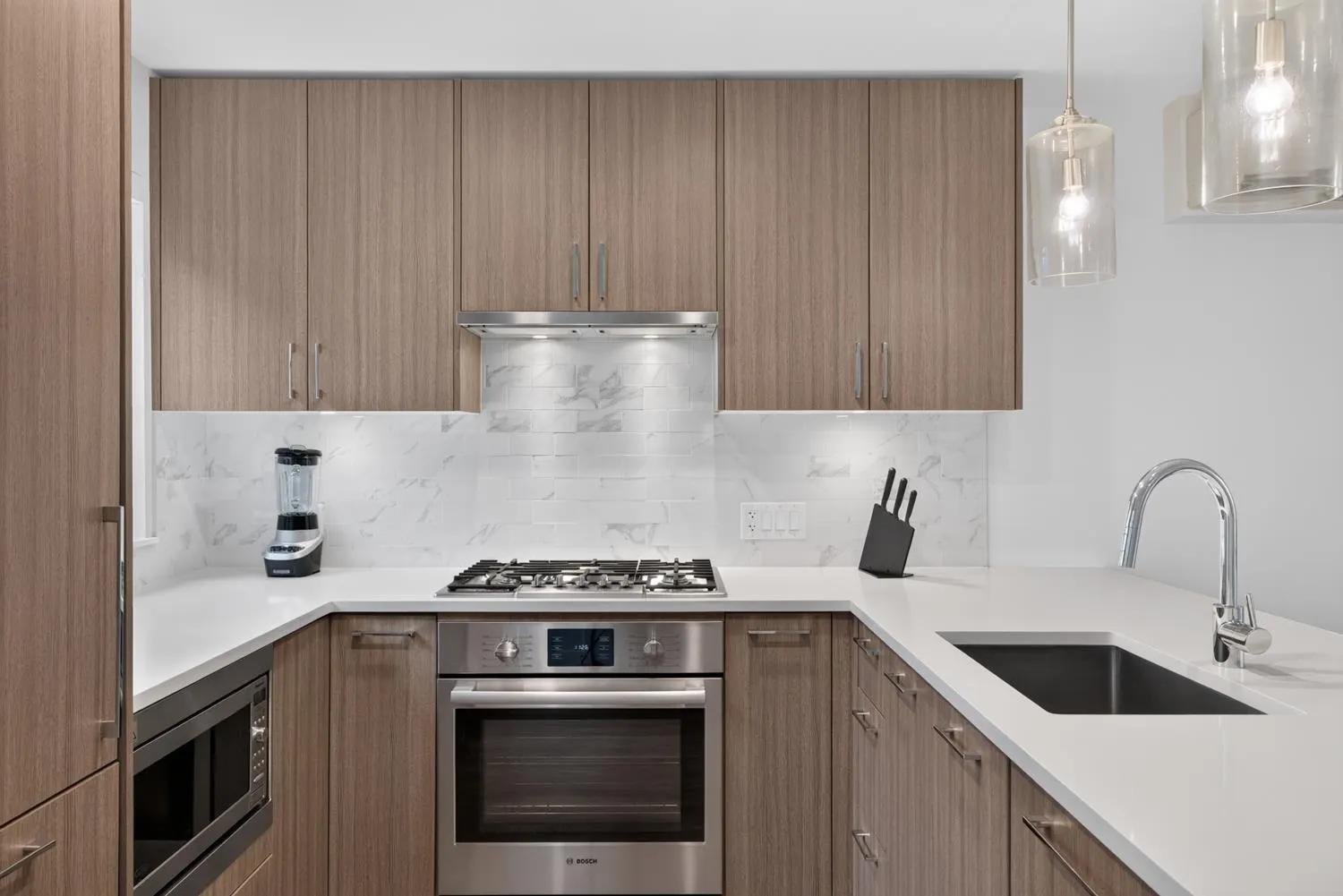 561 W 29th Avenue