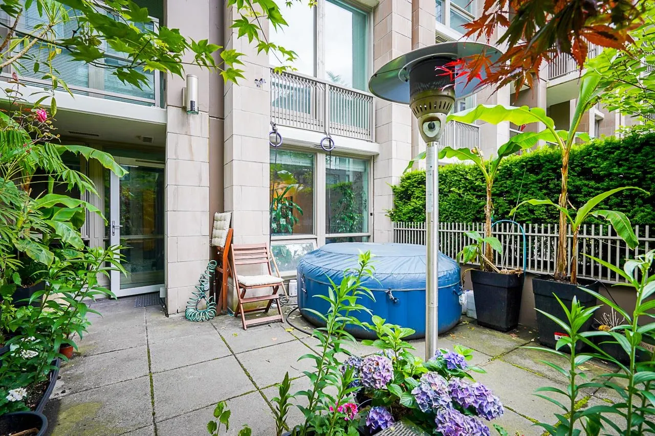 1055 Richards Street #210