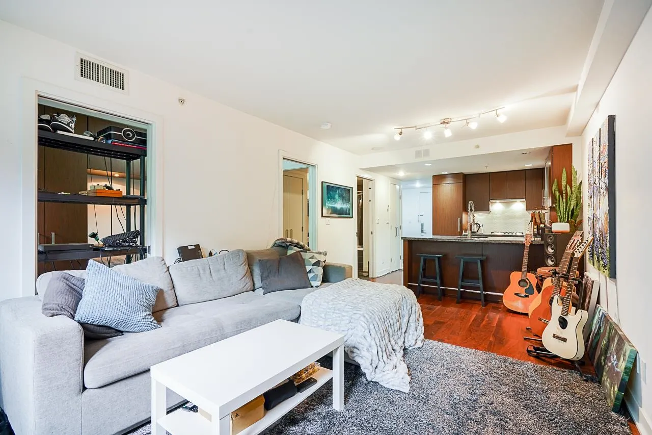 1055 Richards Street #210