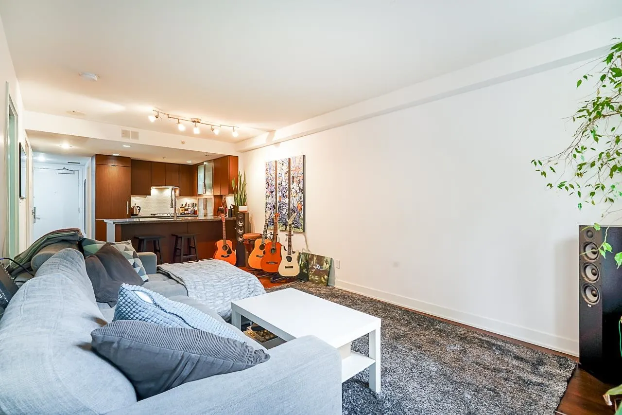 1055 Richards Street #210