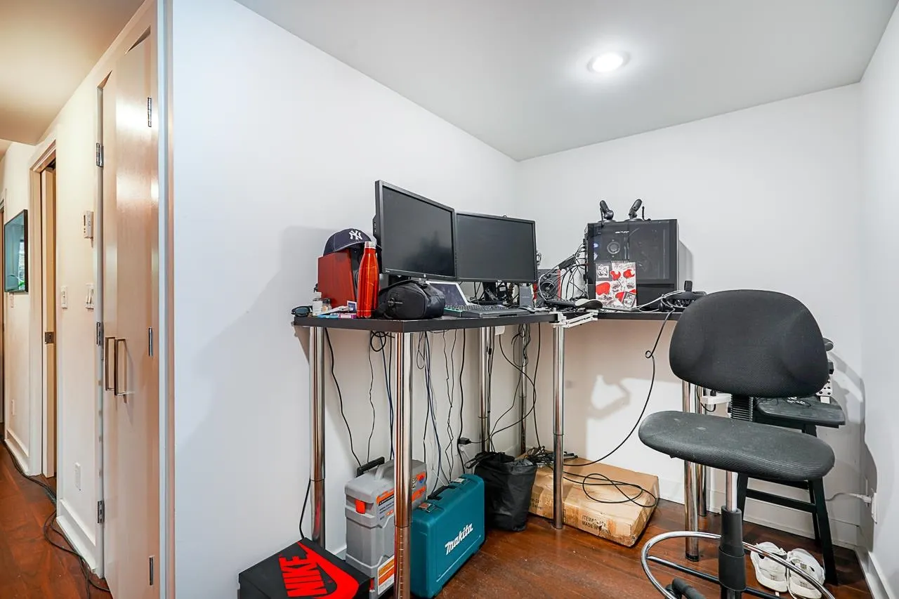 1055 Richards Street #210