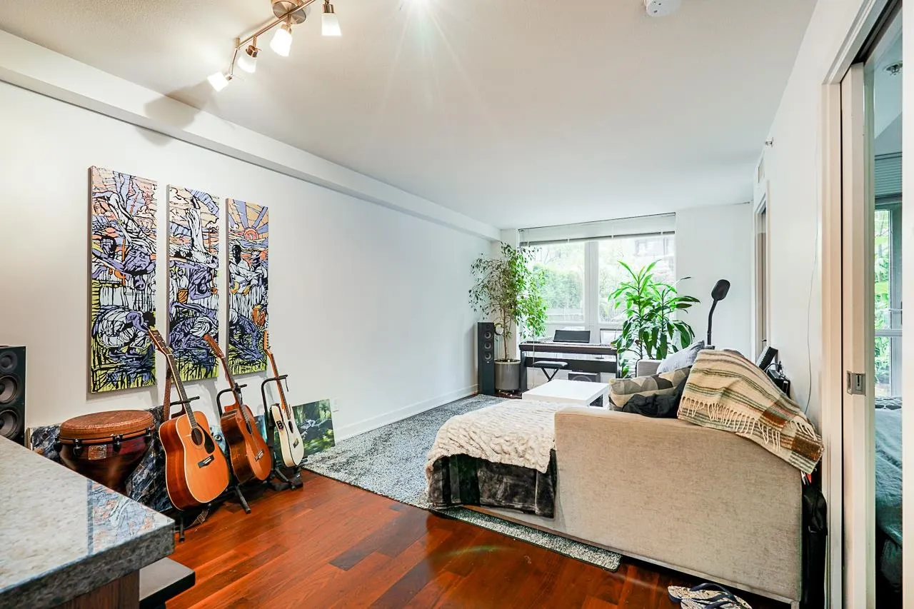 1055 Richards Street #210