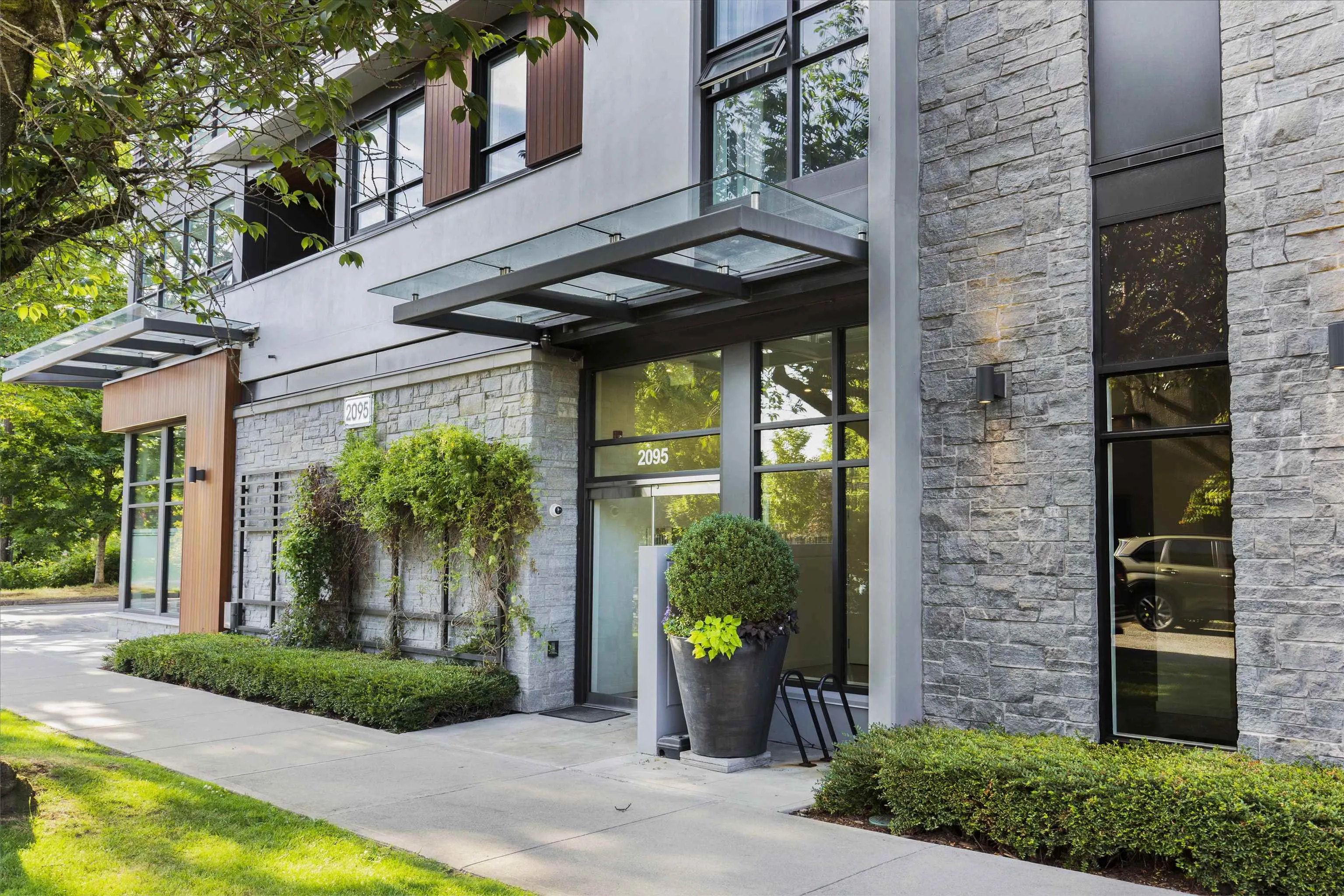 2095 W 44th Avenue #203