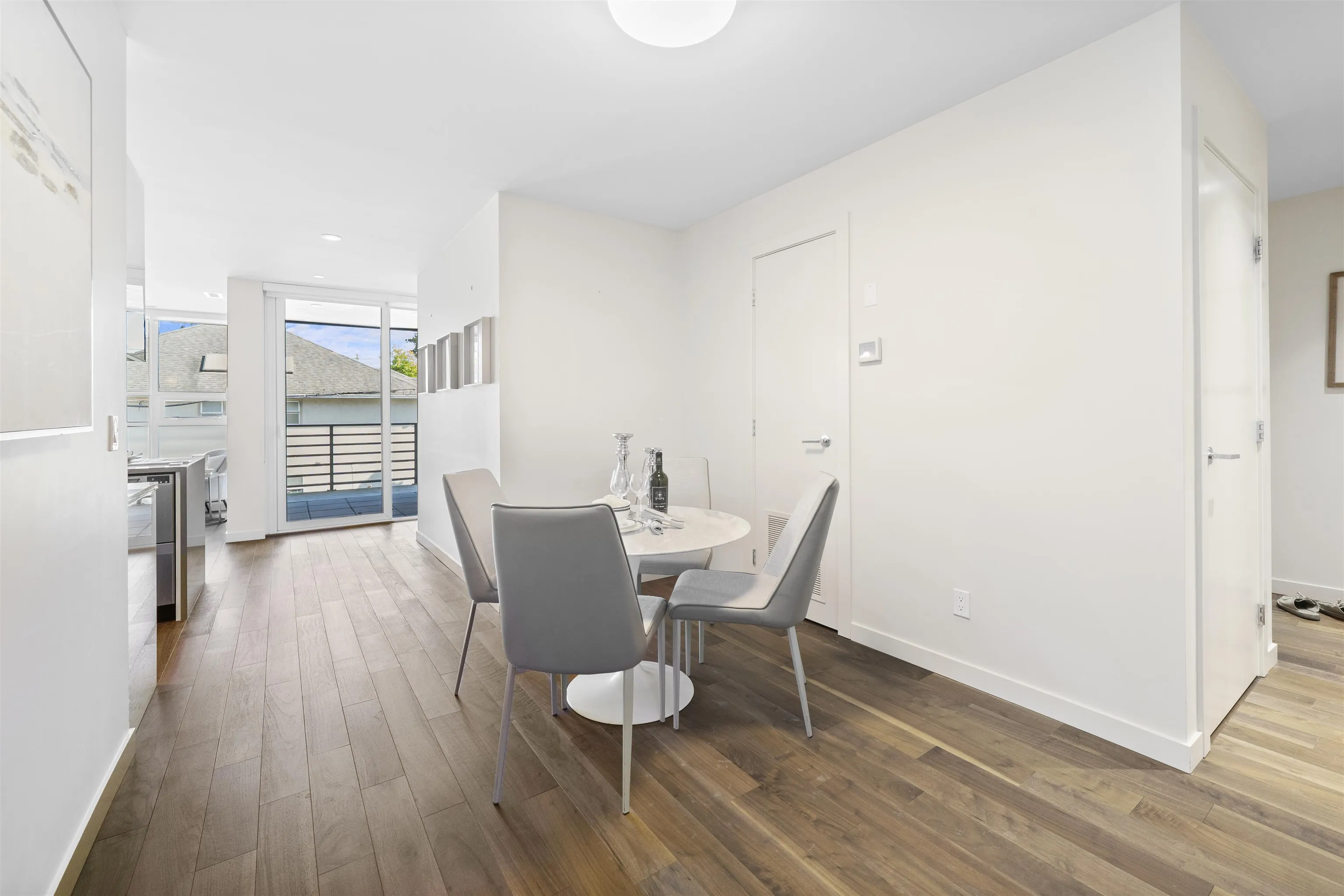 2095 W 44th Avenue #203