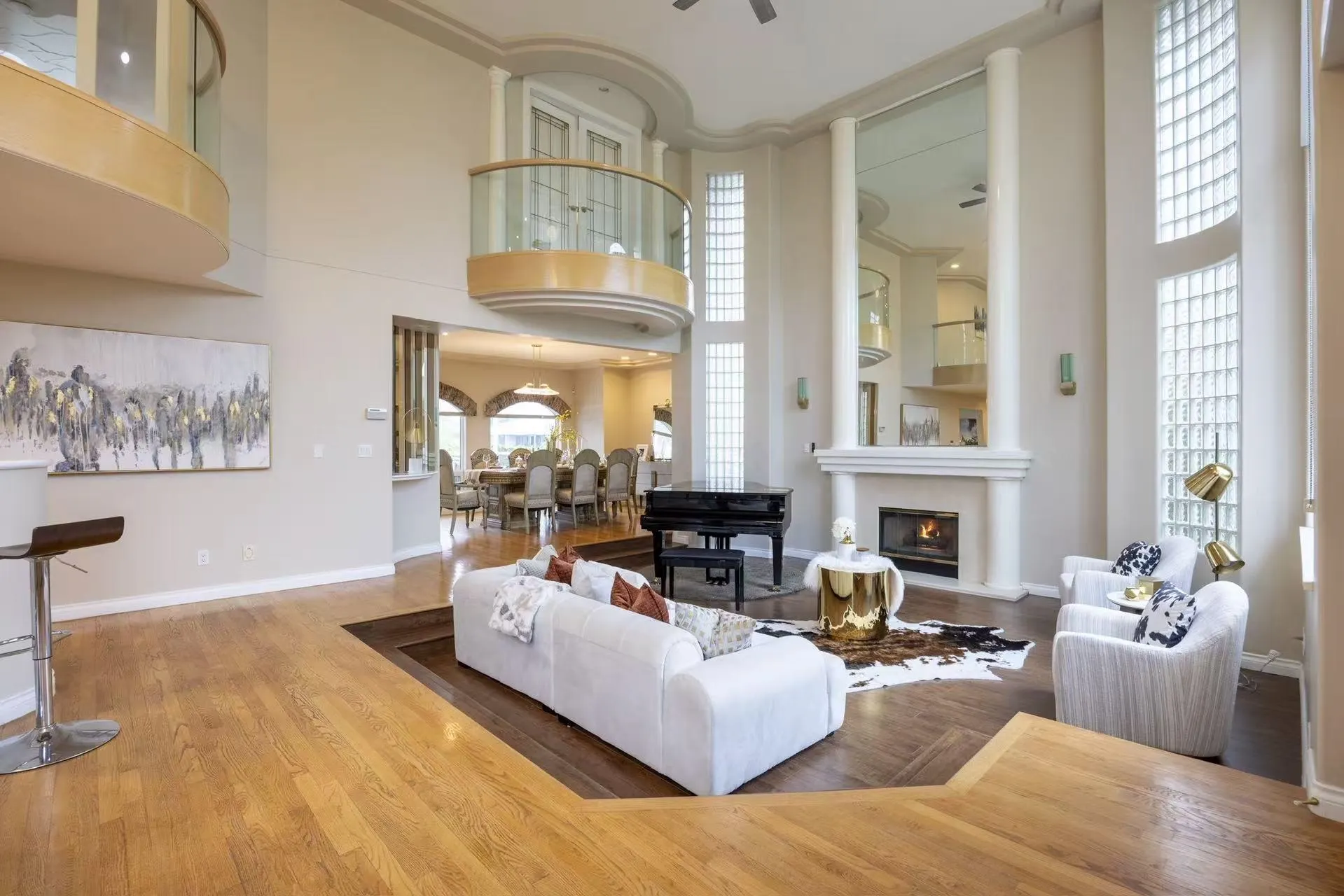 1527 Giles Place