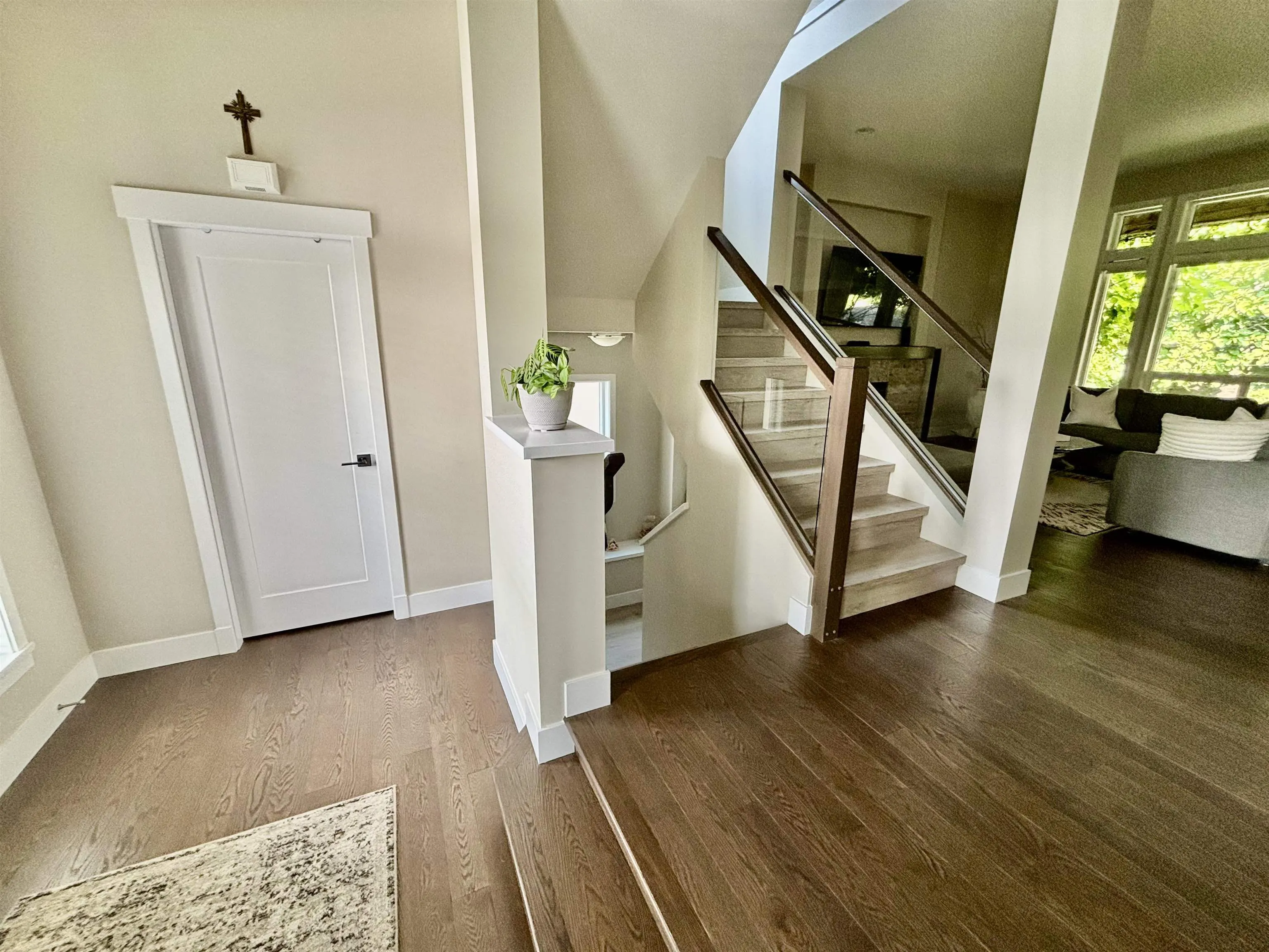 3509 Bishop Place