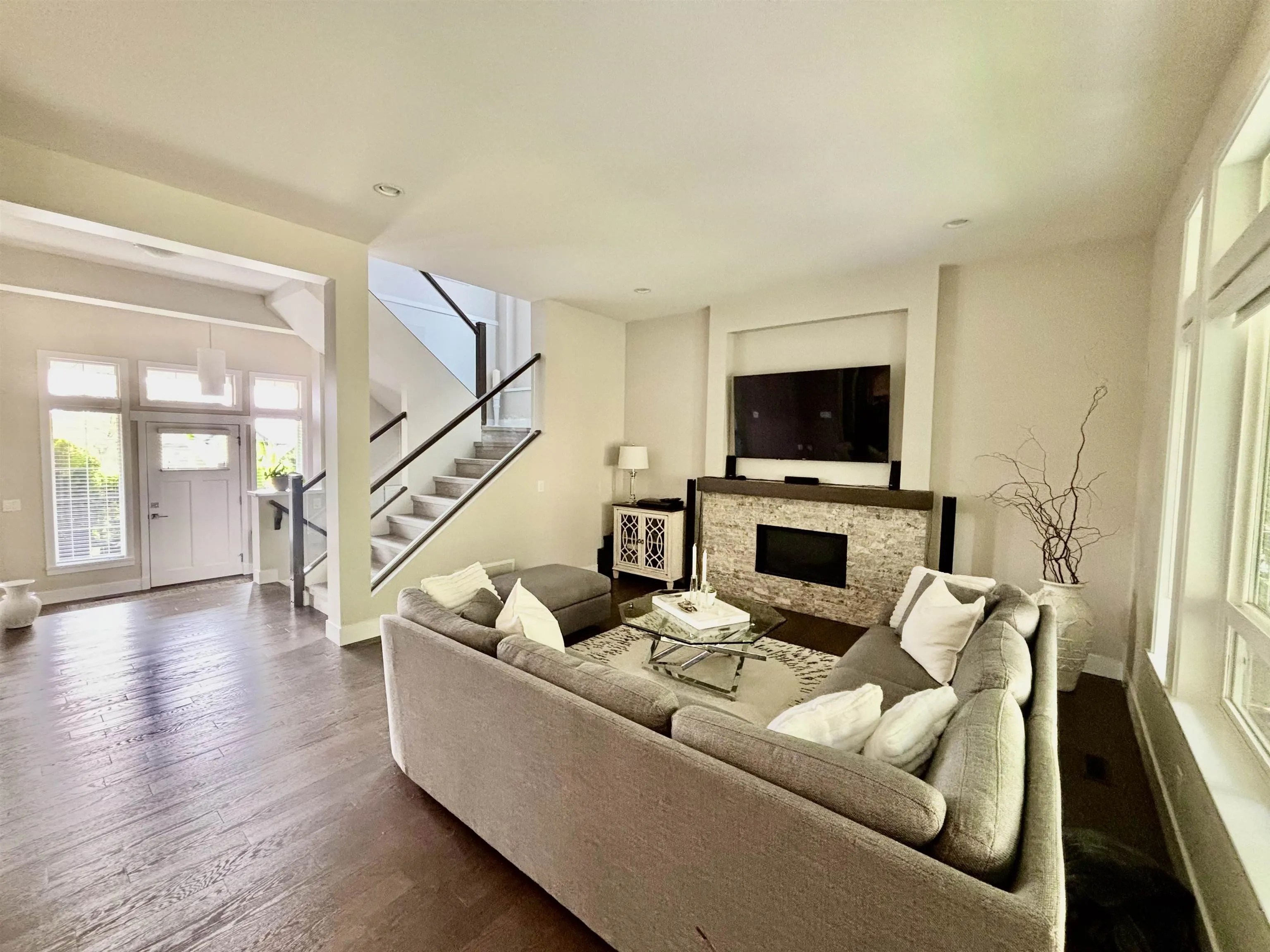 3509 Bishop Place