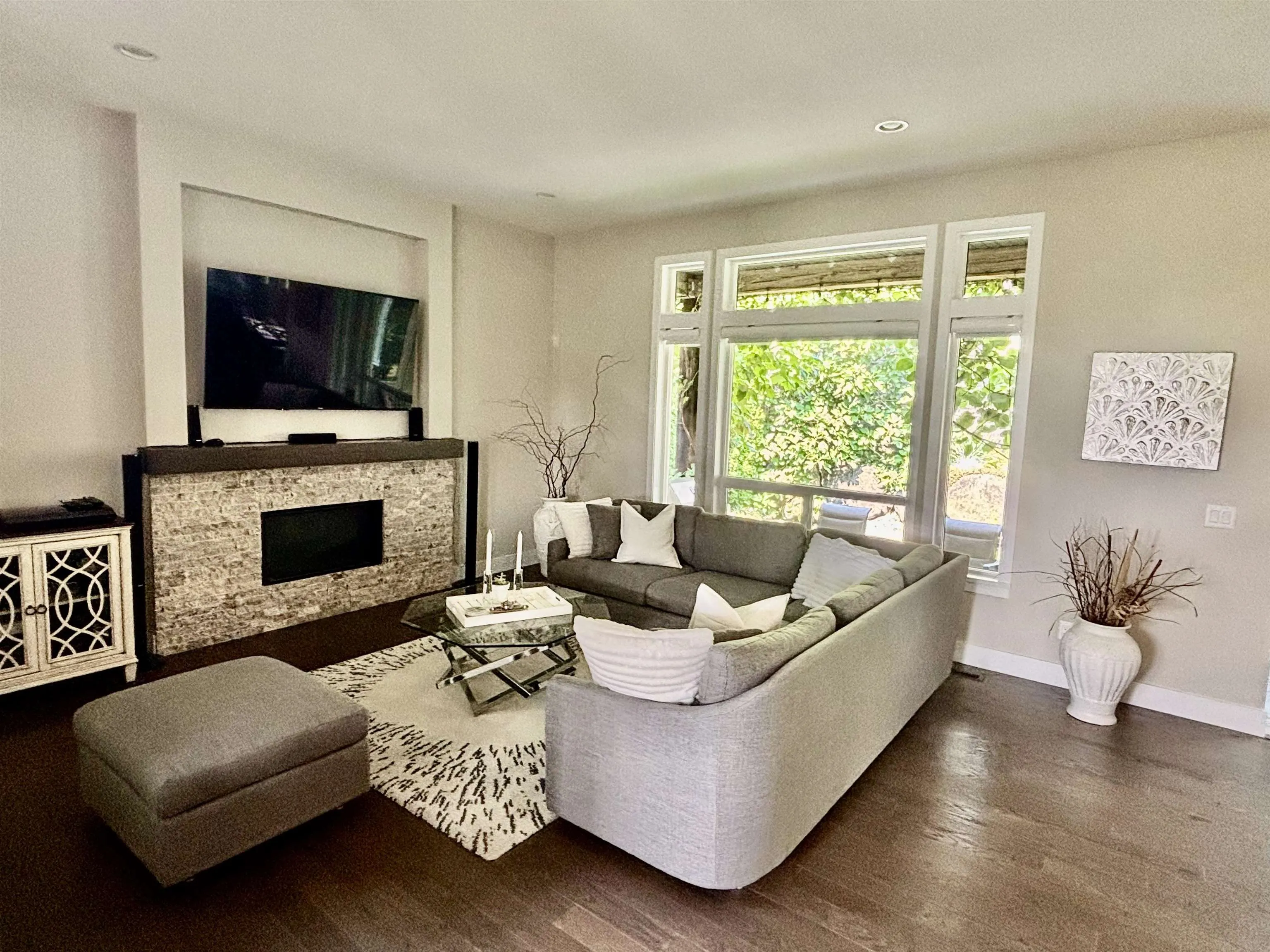 3509 Bishop Place