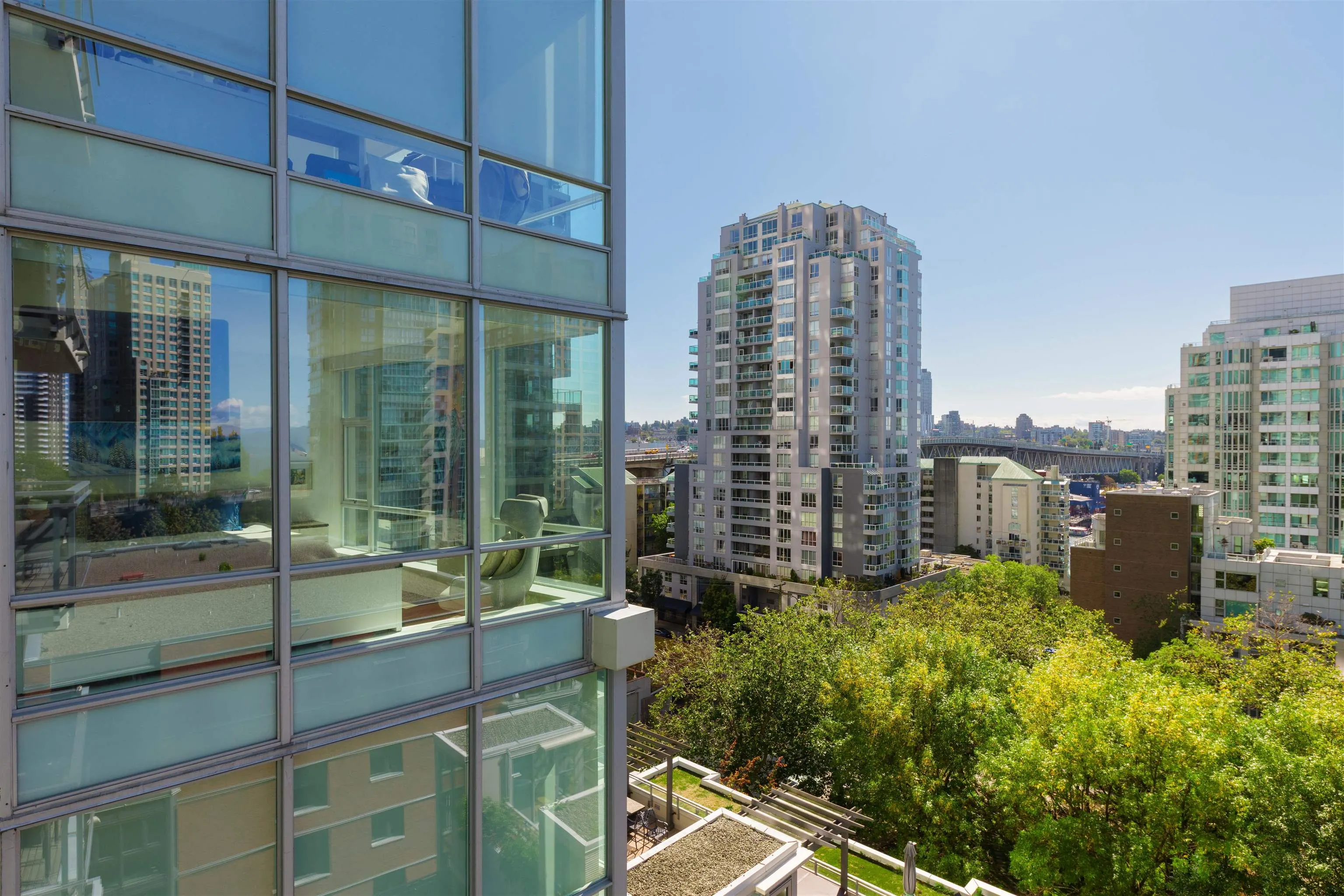 1455 Howe Street #805