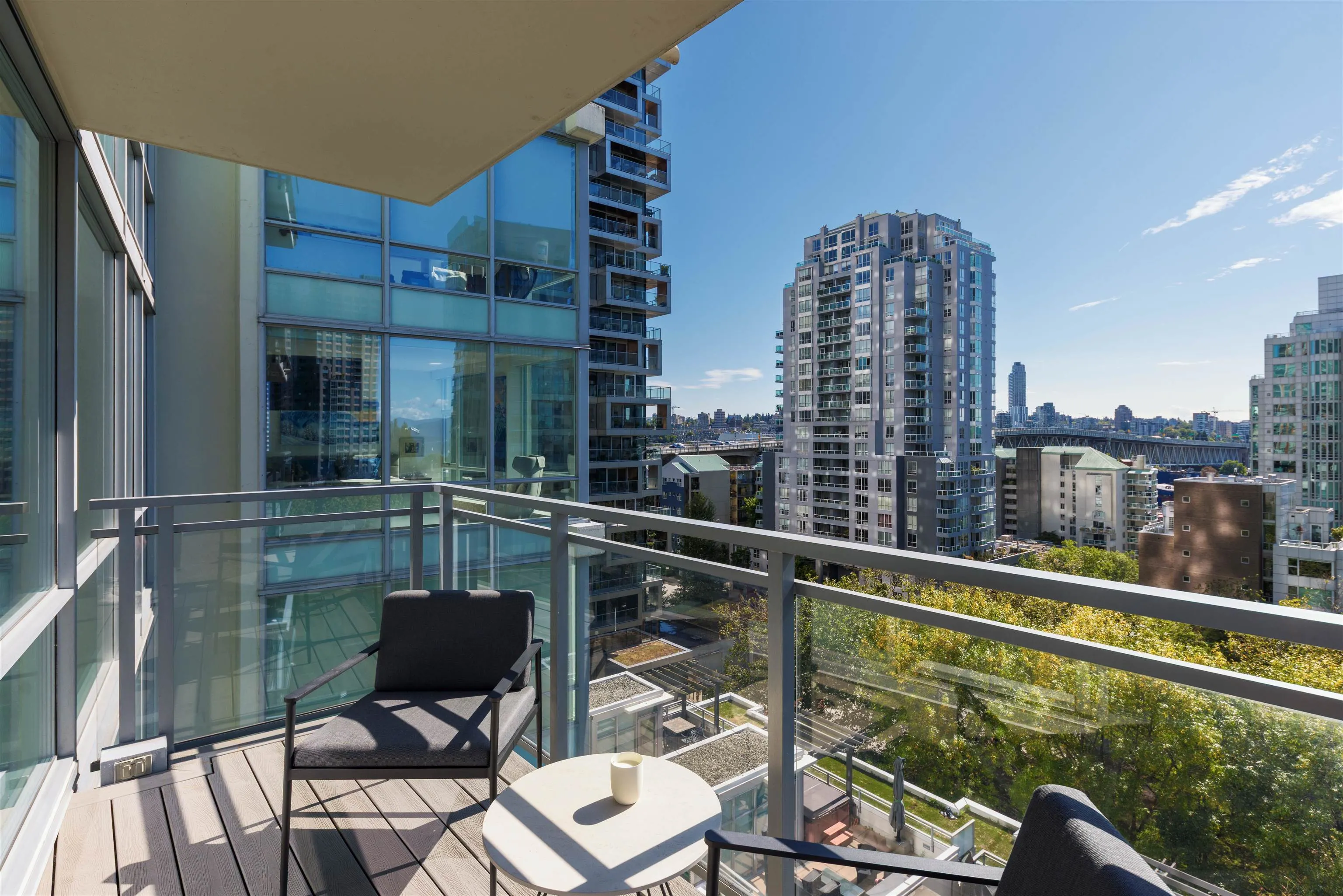 1455 Howe Street #805