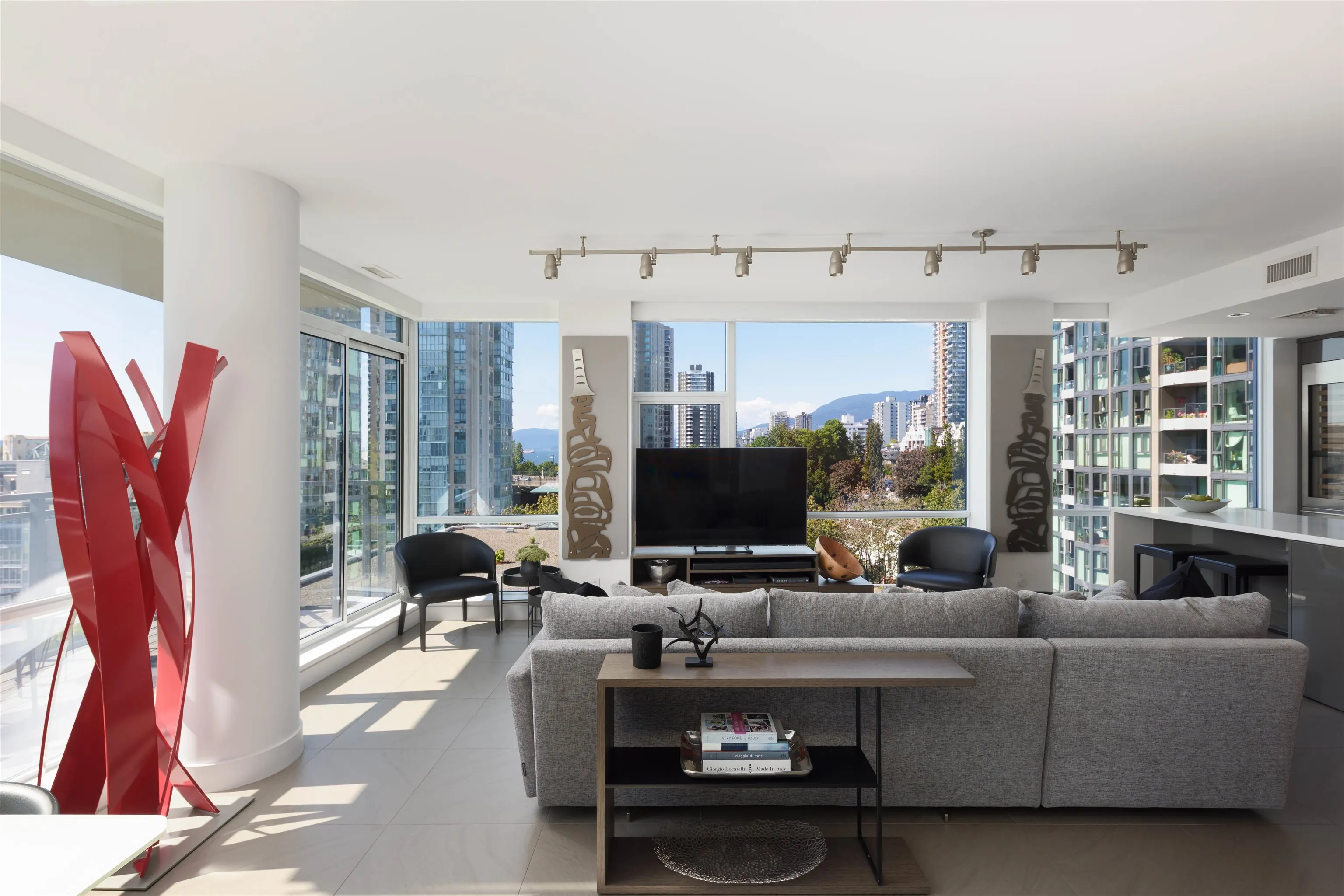 1455 Howe Street #805