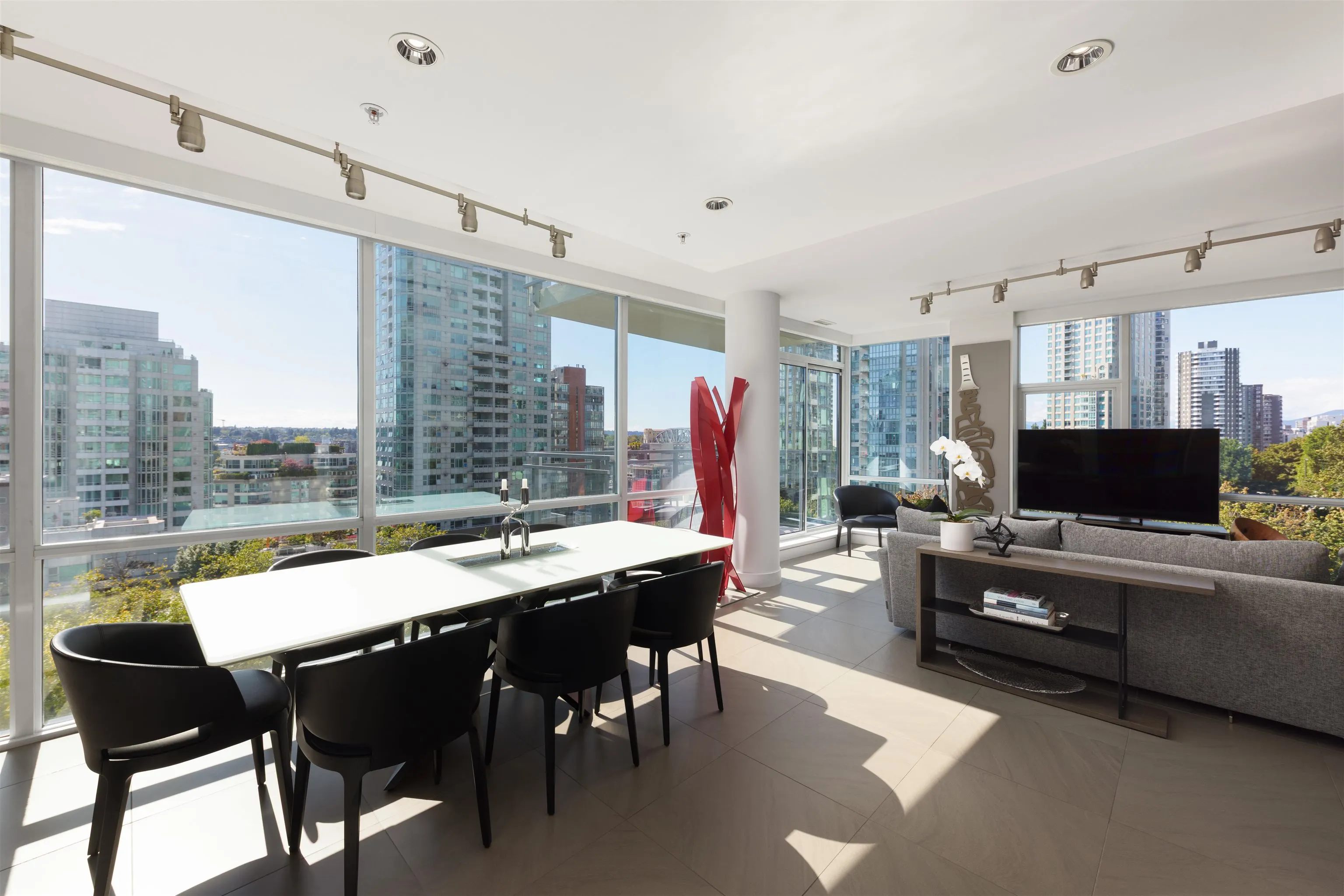 1455 Howe Street #805