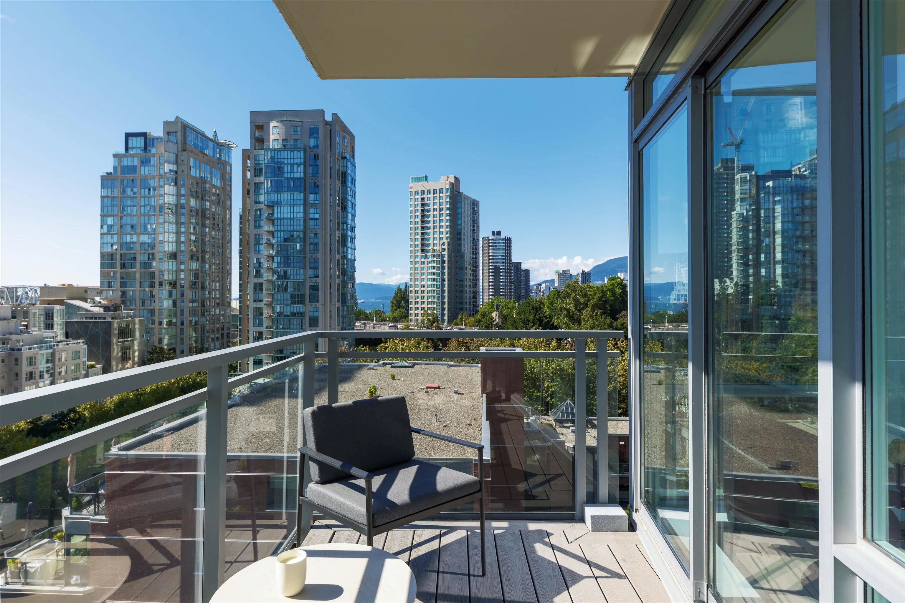 1455 Howe Street #805