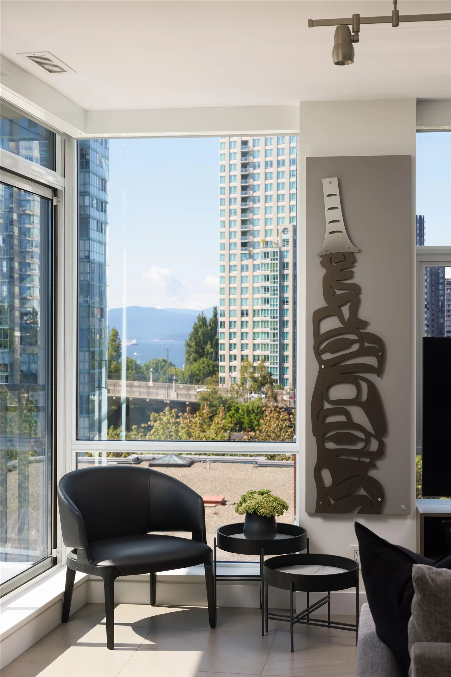 1455 Howe Street #805
