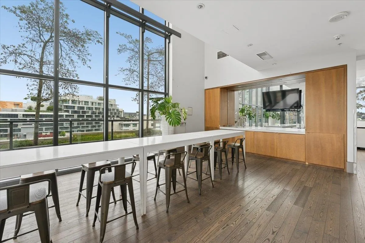 288 W 1st Avenue #608