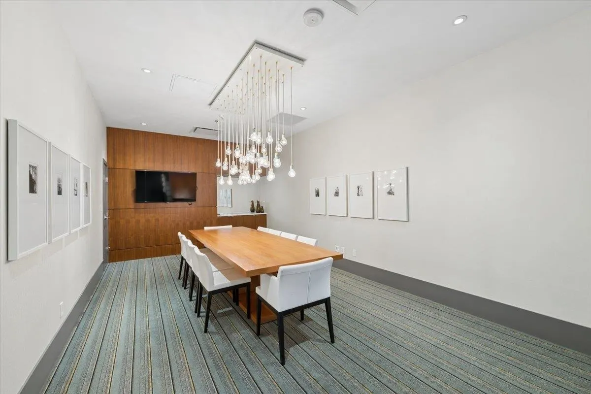288 W 1st Avenue #608